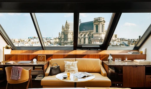 【亿万富翁的选择】巴黎豪华酒店的无敌视野：高级餐饮与佳奇视觉的绝妙搭配