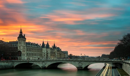 पेरिस के लग्जरी होटलों का अनोखा परिवहन सेवाएं: प्रवासी के लिए एक महायात्रा!