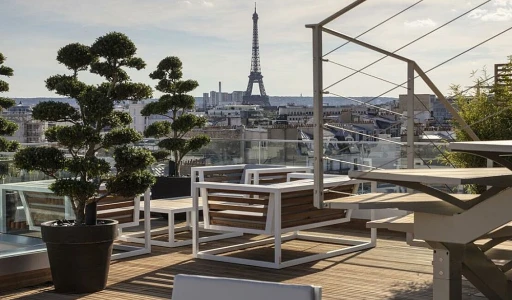 एफिल टॉवर के साए में विलासिता का आनंद: पेरिस के सर्वश्रेष्ठ लग्जरी होटल का अनुभव कैसे उठाएं?