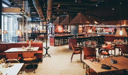 Joyaux Culinaire: Top 10 des Hôtels de Luxe à Paris Avec des Restaurants Étoilés au Guide Michelin