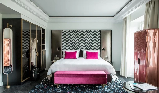 Paradis de Décoration: Top 10 des Hôtels de Luxe à Paris aux Intérieurs Époustouflants